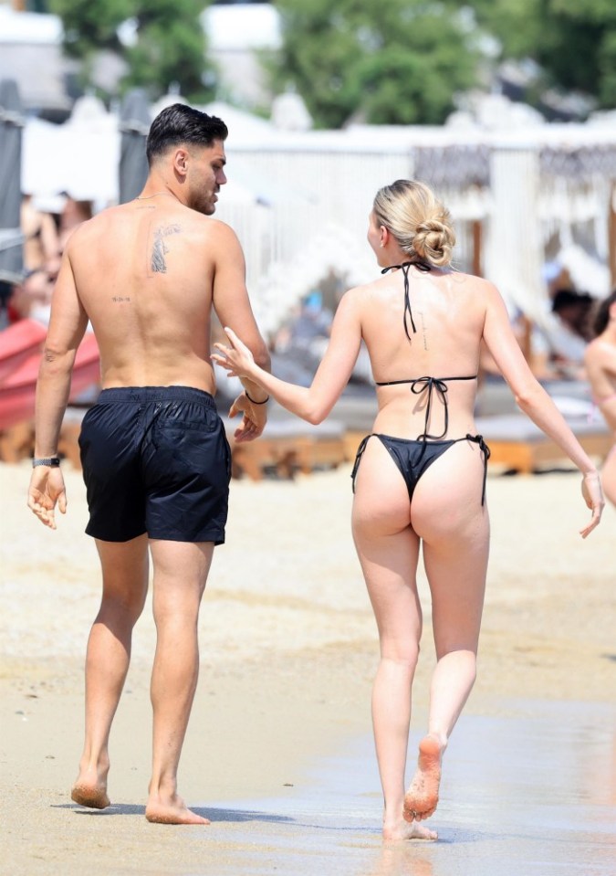 BGUK_3259983 - Mykonos, GREECE - *EXCLUSIVE* - West Ham United/Greece defender Konstantinos Mavropanos and his girlfriend pack on the PDA on the beach in Mykonos Pictured: Konstantinos Mavropanos BACKGRID UK 31 MAY 2025 UK: +44 208 344 2007 / uksales@backgrid.com USA: +1 310 798 9111 / usasales@backgrid.com *Pictures Containing Children Please Pixelate Face Prior To Publication*