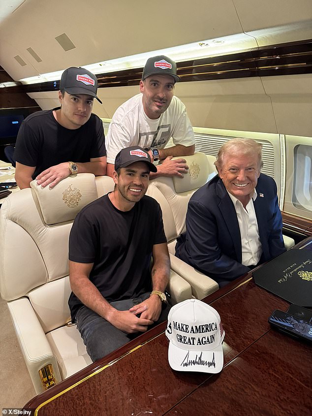 Trump's lock screen has been visible in social media shots