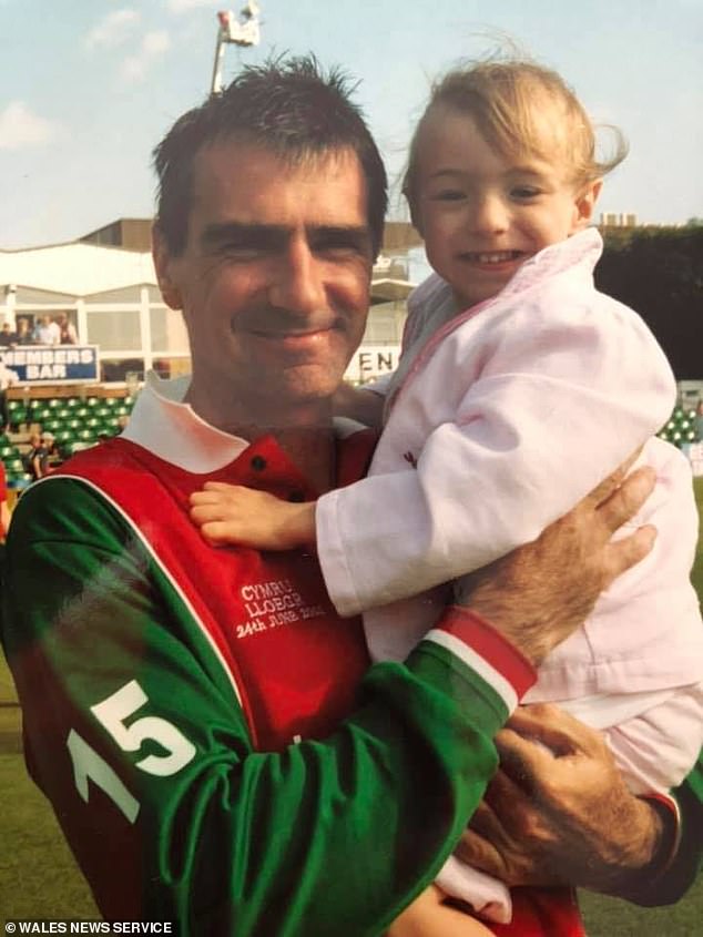 Bethan with her father former Glamorgan and England batsman Steve James