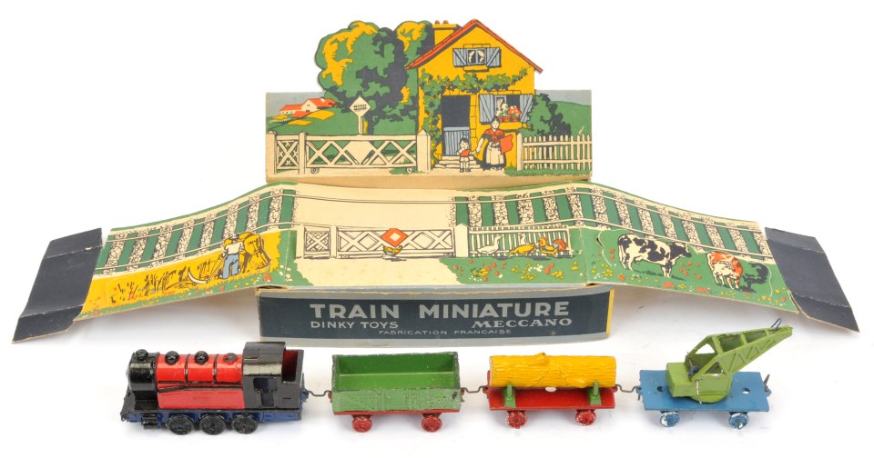 Dated: 04/06/2025 A collection of Dinky toys have sold at auction for almost ¿90k at auction, with the Simply Dinky Auction featuring a number of pre and post-war models at Vectis in Thornaby, Stockton on Tees Pictured is a French Dinky pre-war 21 Train set with box, which sold for ¿3,185. See story North News
