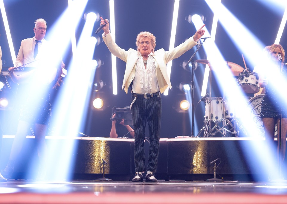 Rod Stewart performing at the American Music Awards.