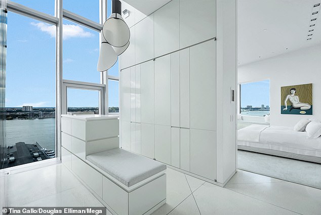 Their multimillion-dollar real estate portfolio includes properties spanning across three continents including this one. They own several luxury properties across the United States ¿ including a second one in New York City, a triplex unit in the West Village ¿ as well as England and Australia
