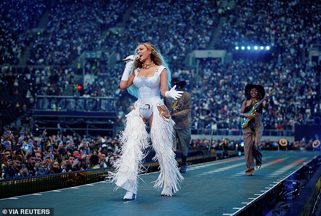 To finish her look, Beyoncé wore custom ribcage wide leg jeans reimagined as western-style chaps, adorned with Swarovski rhinestones