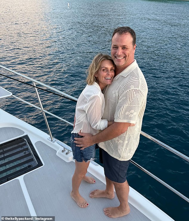 In 1996, she married Darrin Privett, an emergency medicine physician. Together (pictured), they have four children together - three daughters and one son - and reside in Newhall, California