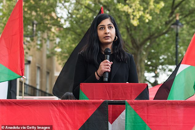 She said: ¿As the right wing of the Labour Party are devoid of principles, they can¿t understand that I support the FBU and other trade unions not because of personal relationships or personal gain, but because I am a trade unionist'