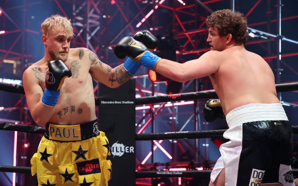 Jake Paul and Ben Askren boxing.