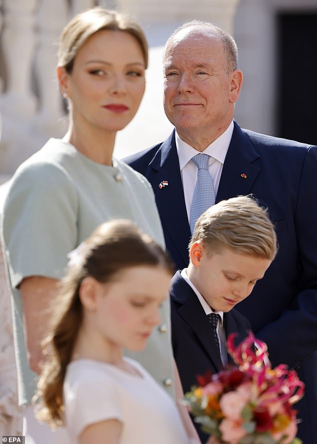 It was also the first time that 10-year-old royal twins had played a prominent, public role in a state visit