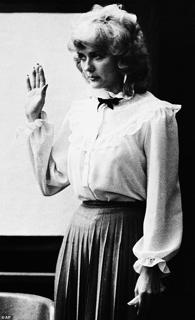 Laurie and her lawyer, Donald S. Eisenberg, prepared to face the jury at the start of her trial on 22 February 1982 and it was the first gavel-to-gavel televised trial in Wisconsin history
