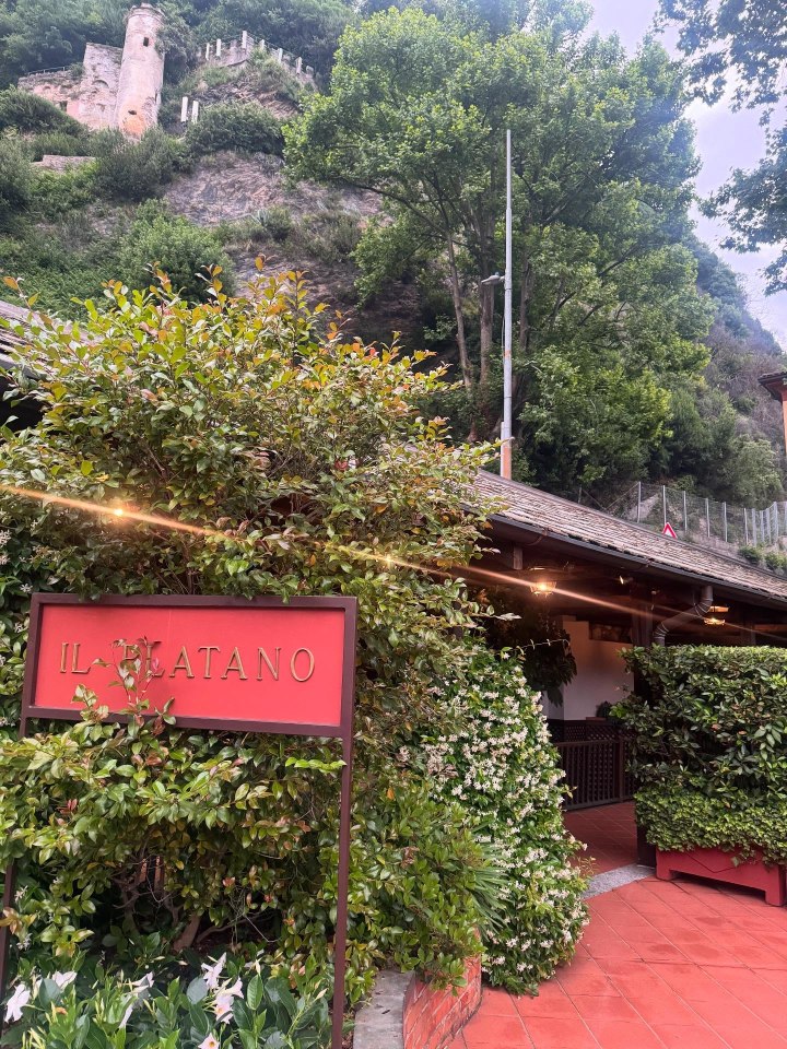 Il Platano restaurant sign.