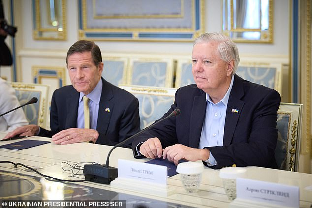 US Senators Lindsey Graham (R) and Richard Blumenthal (L) sitting during a meeting with Ukrainian's President in Kyiv, Ukraine May 30, 2025