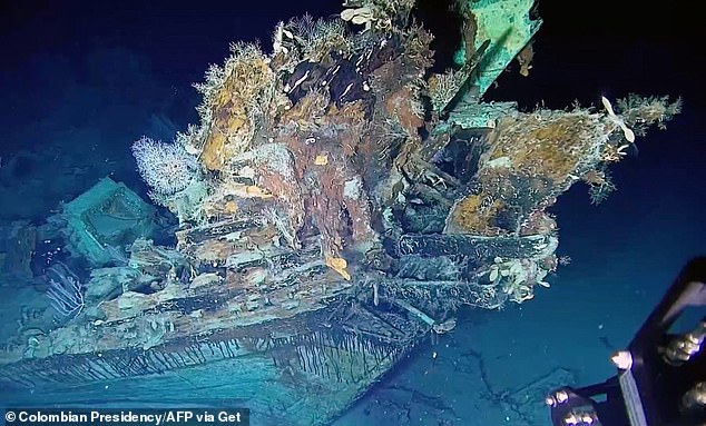 The Colombian army previously revealed images of the wreck of the San Jose galleon, one of the largest of the Spanish Navy, sunk 300 years ago with its treasure off the Caribbean coast