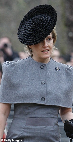 In 2009, Sophie, then Countess of Wessex, chose black textured hat for the unveiling of a new statue of Queen Elizabeth, the Queen Mother, on the Mall