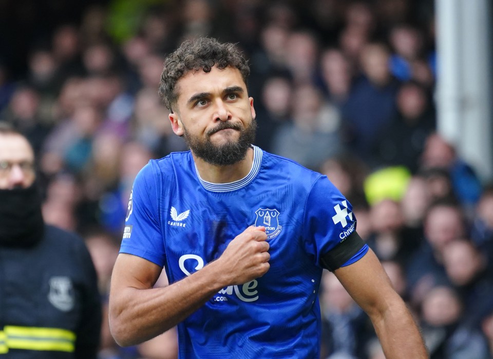 Dominic Calvert-Lewin in Everton jersey.