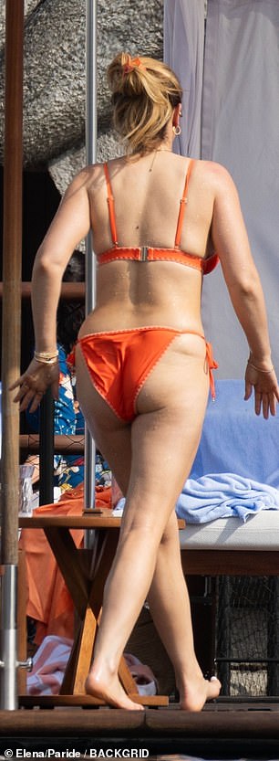 Stacey stutted around in the sunshine as she enjoyed some time off with her team