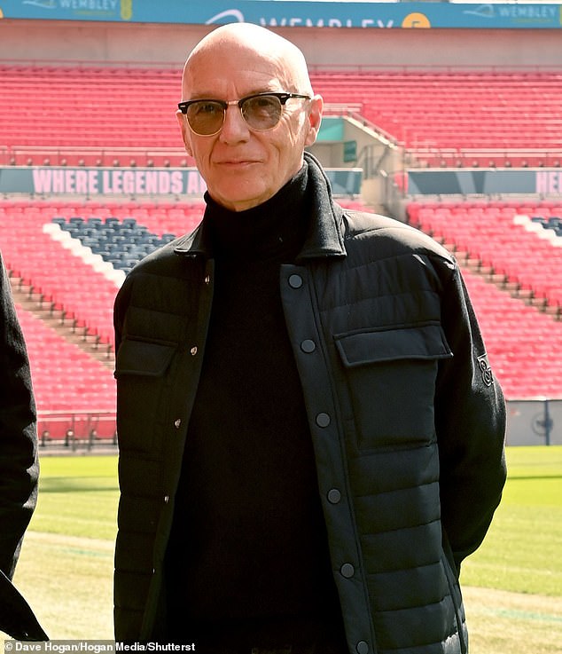 Echoing that day as the sun beat down on the iconic London stadium, Bob posed for photos along with his former co-star