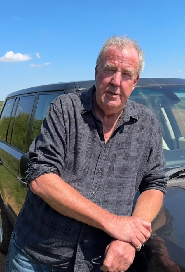 In a somewhat tense exchange between the three, the duo famed for their pub transformation in the Cotswolds raised the pubs 'many issues' with Clarkson