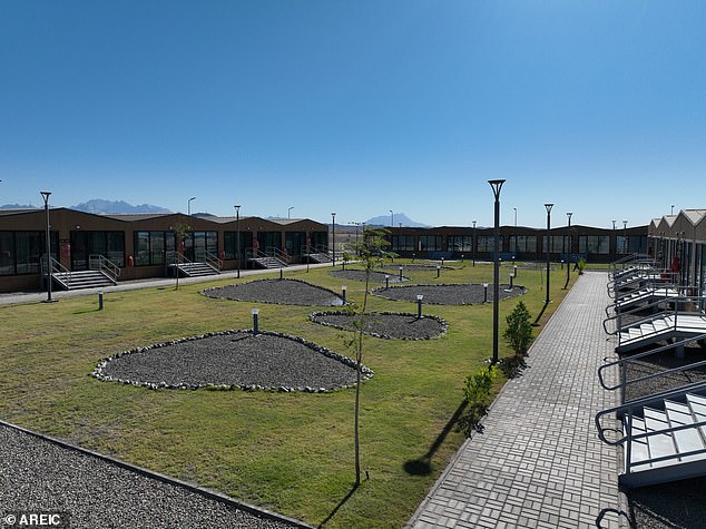 Building in the NEOM camps, which are designed to only be temporary