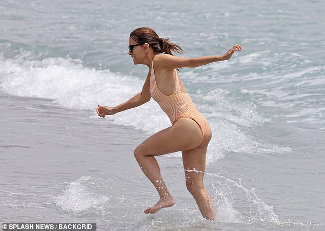 Longoria appeared to be dashing out of the water