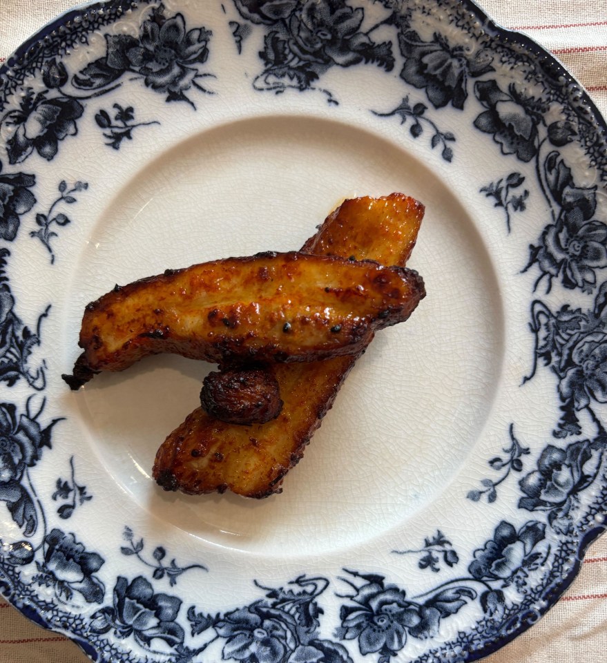 Air-fried BBQ bananas on a plate.