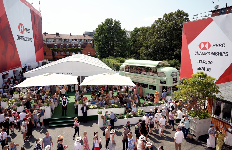 Fans at the HSBC Championships.