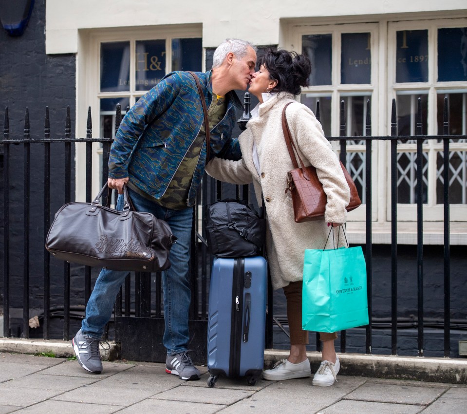 Phil Vickery and Lorraine Stanton kissing in London.
