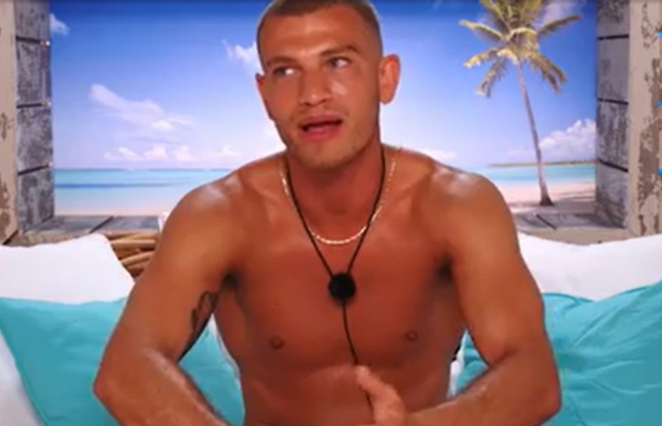 Shirtless man on Love Island.
