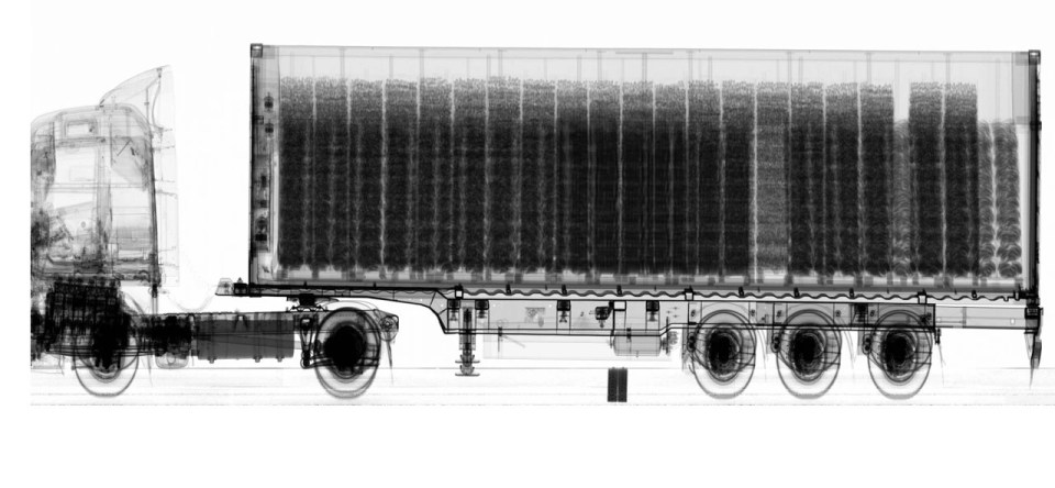 X-ray image of a semi-trailer truck.