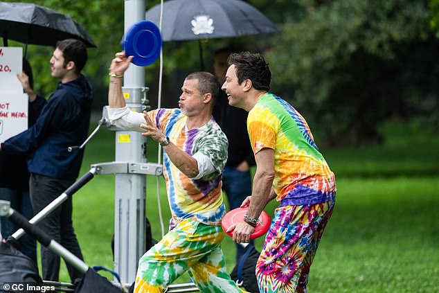 The pair also had the chance to test out their frisbee skills during the day of filming
