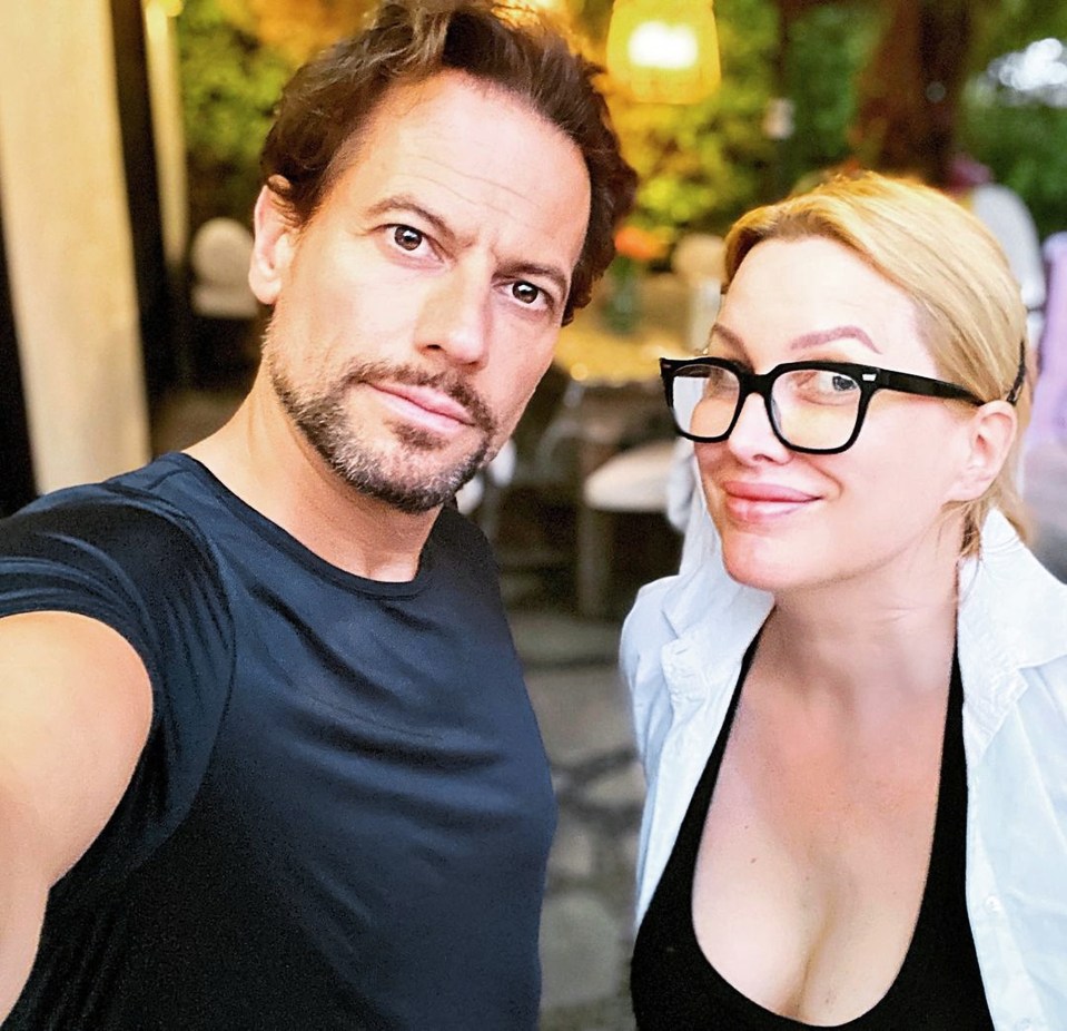Selfie of Alice Evans and Ioan Gruffudd.