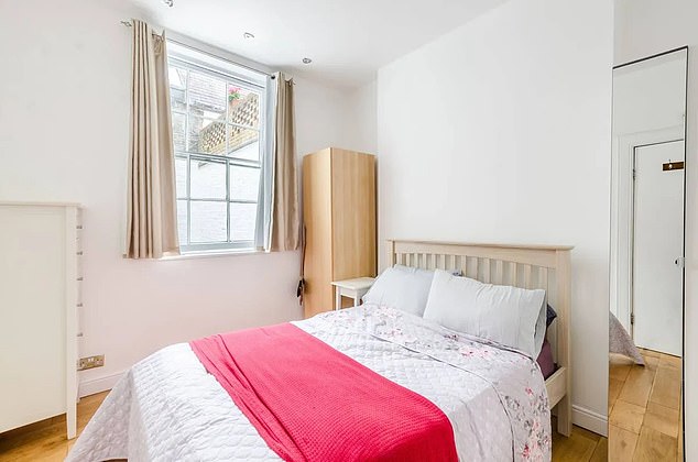 The home is around 40 times smaller than the grounds of Crick Manor