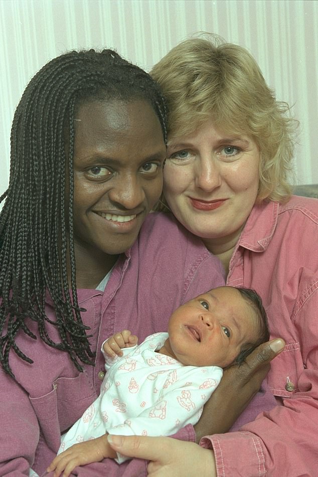 Daniel and Cheryl pose with Misti, who was born in 1998. A year later, she and Daniel had split