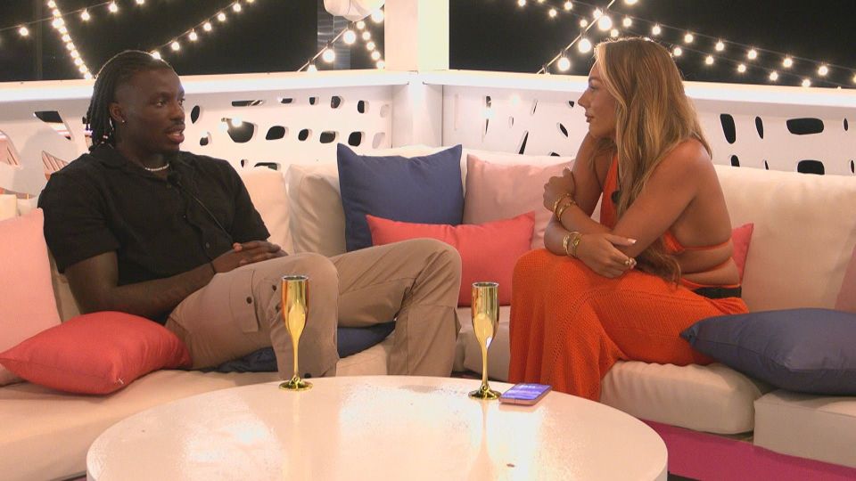 Dejon Noel-Williams and Megan Moore in a conversation on Love Island.