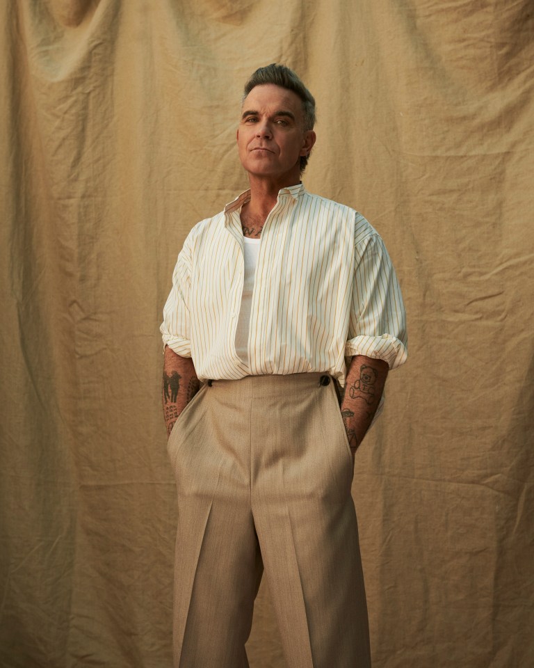 Portrait of Robbie Williams.