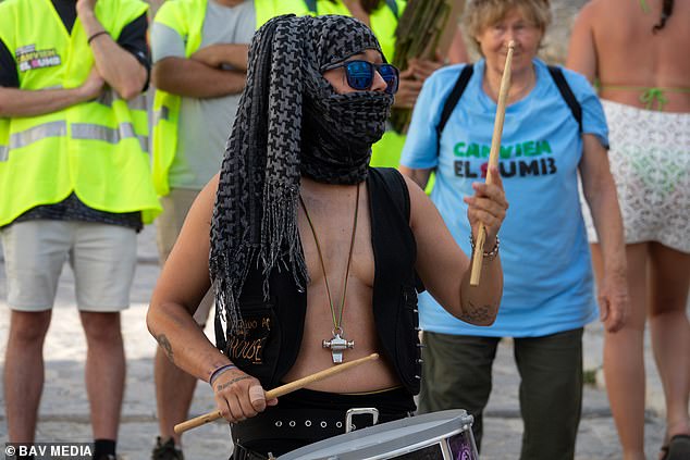 Around 1,000 people attened a protest in Ibiza this evening, also calling for tourists to 'go home'