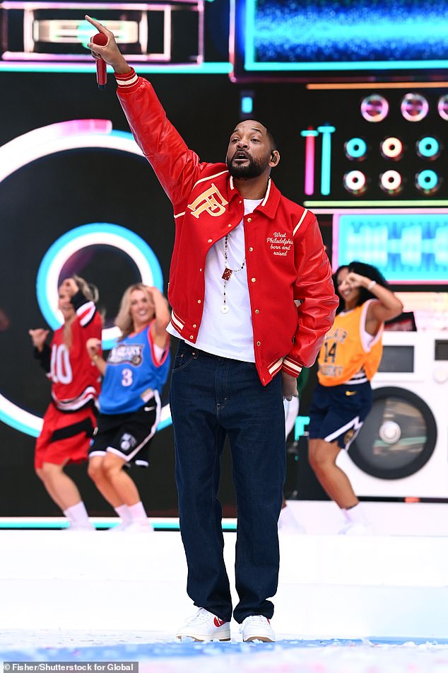 Will also treated the crowd to a short performance of iconic 90s track Prince Of Bel Air, from the beloved sitcom