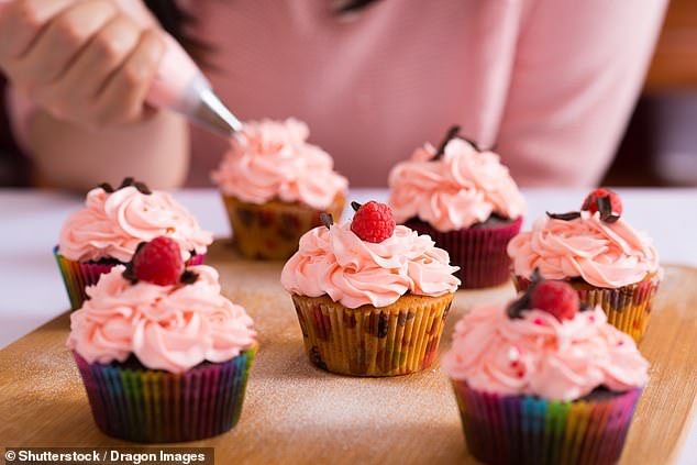 Cakes and pastries with cream or icing – which are much more prone to spoilage – should also be stored in the fridge