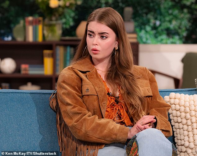Jamie-Lee's father murdered her stepmother. Her mother had to break the tragic news to her