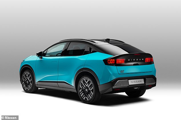 The rear lights have a 2-3 design which is a nod to Nissan's characters; 'Ni' means sun and 'ssan' means birth