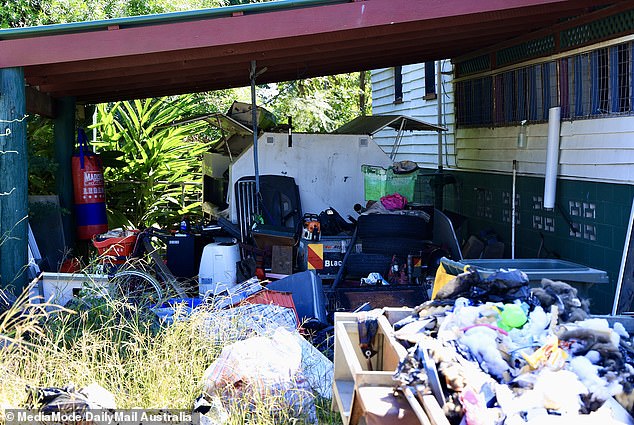 Karen was 'disgusted' by the squalid Gin Gin home Pheobe shared with Bromley and Wood