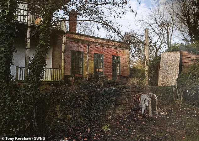 Sheila was up to the tough task, being a former student of the Royal College of Art and their two children both architects