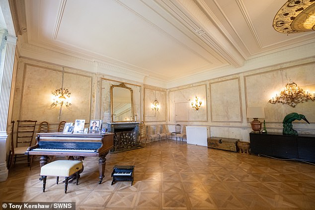 The pair are now able to host their three children and three grandchildren regularly, as well as throwing grand family birthday parties