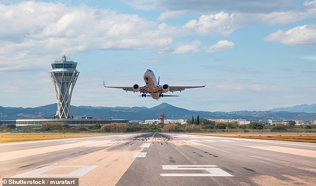 The pilot also advised passengers to always put their phones into airplane mode while flying