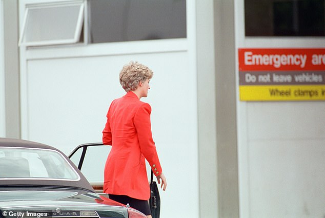 Princess Diana apologised to her friend and swiftly travelled to the Royal Berkshire Hospital after receiving the news of William's injury
