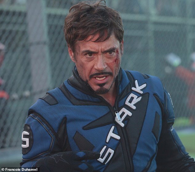 There¿s too often a nagging feeling in this sequel that the cast are having more fun than the audience in Iron Man 2