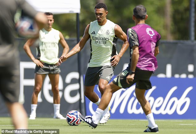 The English defender wowed supporters by showing off his fluent Spanish during his unveiling