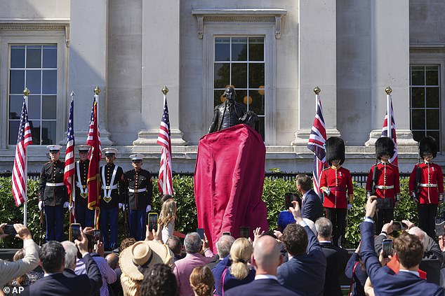 The statue is unveiled by Governor of Virginia, Glenn Youngkin and First Lady of Virginia, Suzanna Youngkin