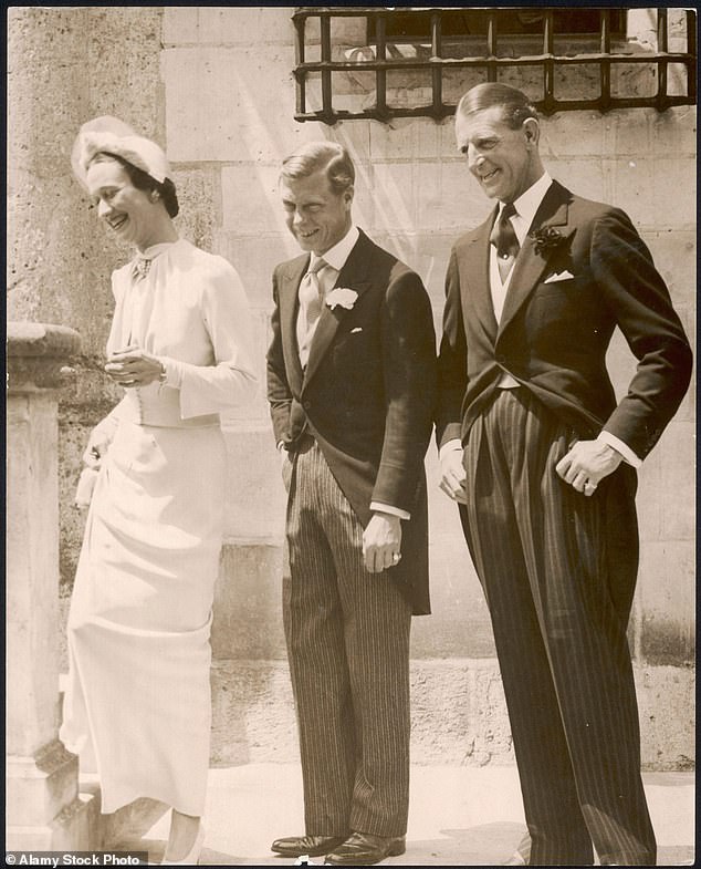 The new King, on the advice of the government, pressured members of the Royal family and aristocracy not to attend the wedding