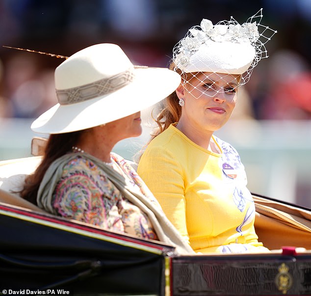 Princess Beatrice also opted for shades of yellow, adding a glamorous netted fascinator as she rode in the third carriage