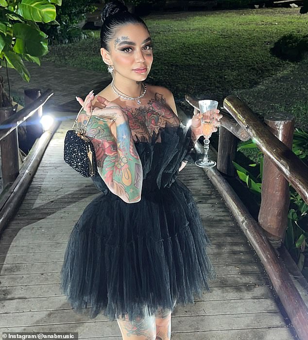 The Brazilian singer, who was living in Mozambique, had agreed to do a series of promos with the Istanbul-based Tusa Hospital in exchange for the free cosmetic surgeries