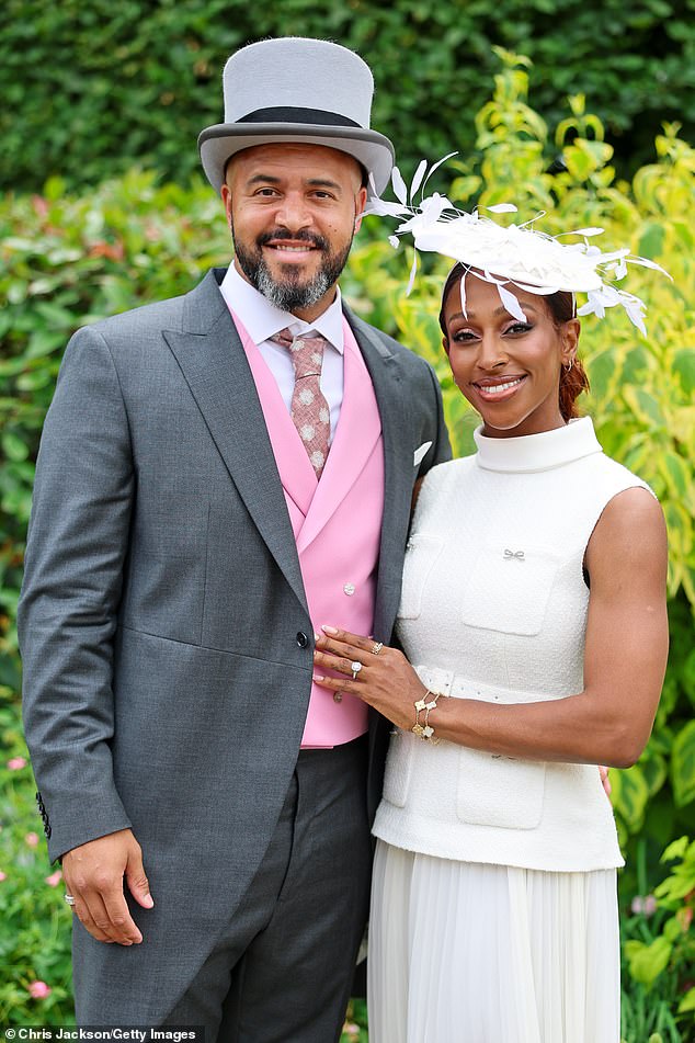 She was joined by her smart fiancé Darren Randolph
